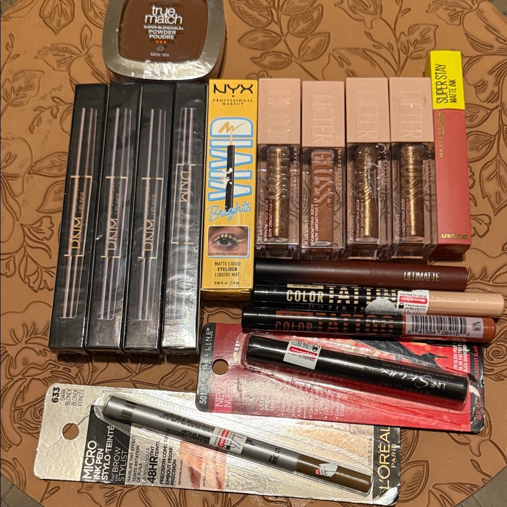 16 pc makeup Brand new and sealed